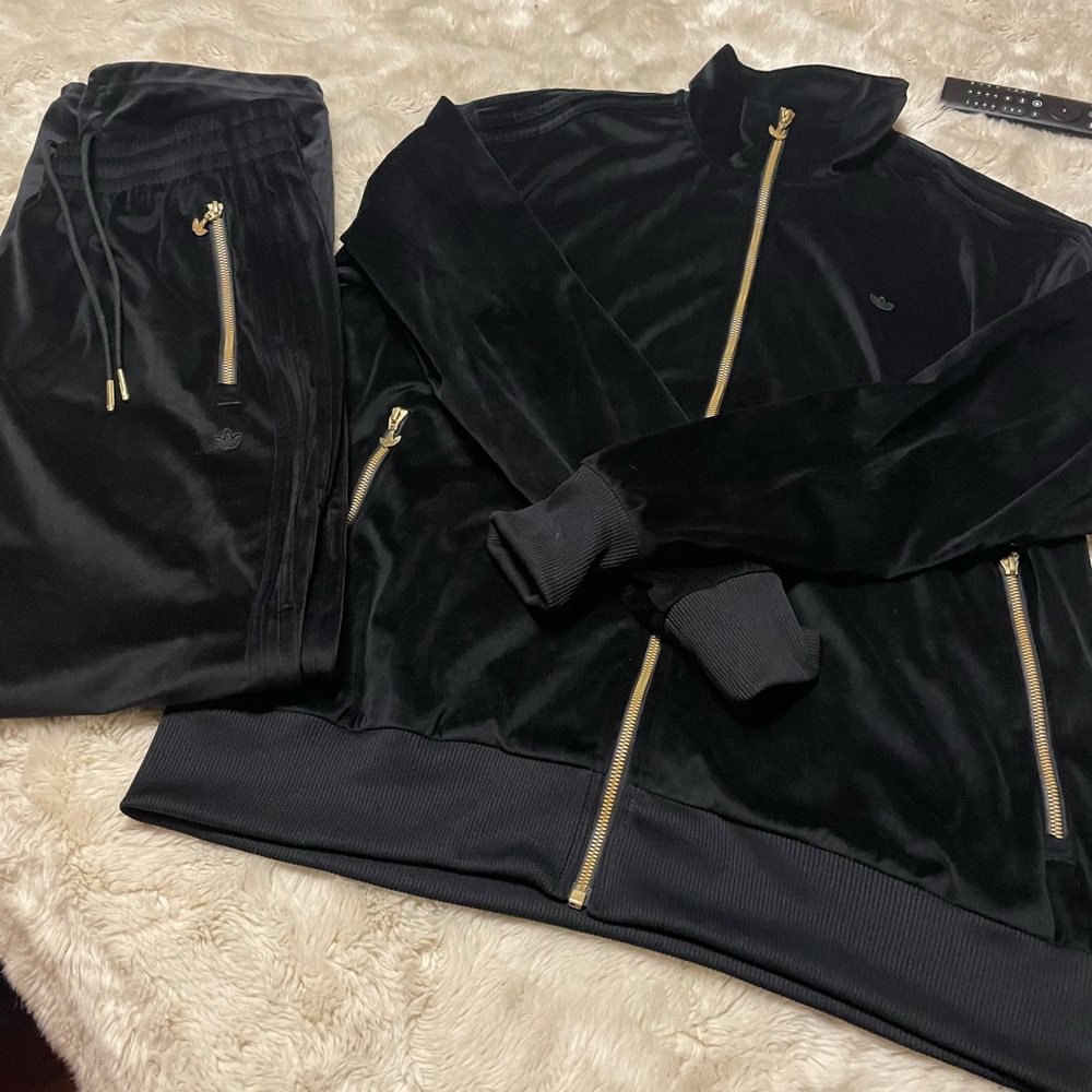 Men’s track suit